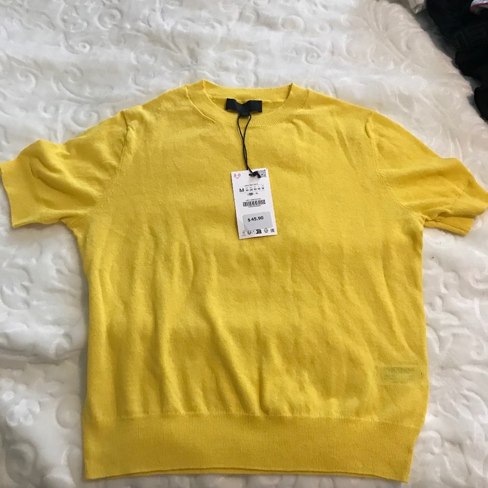 YELLOW BLOUSE